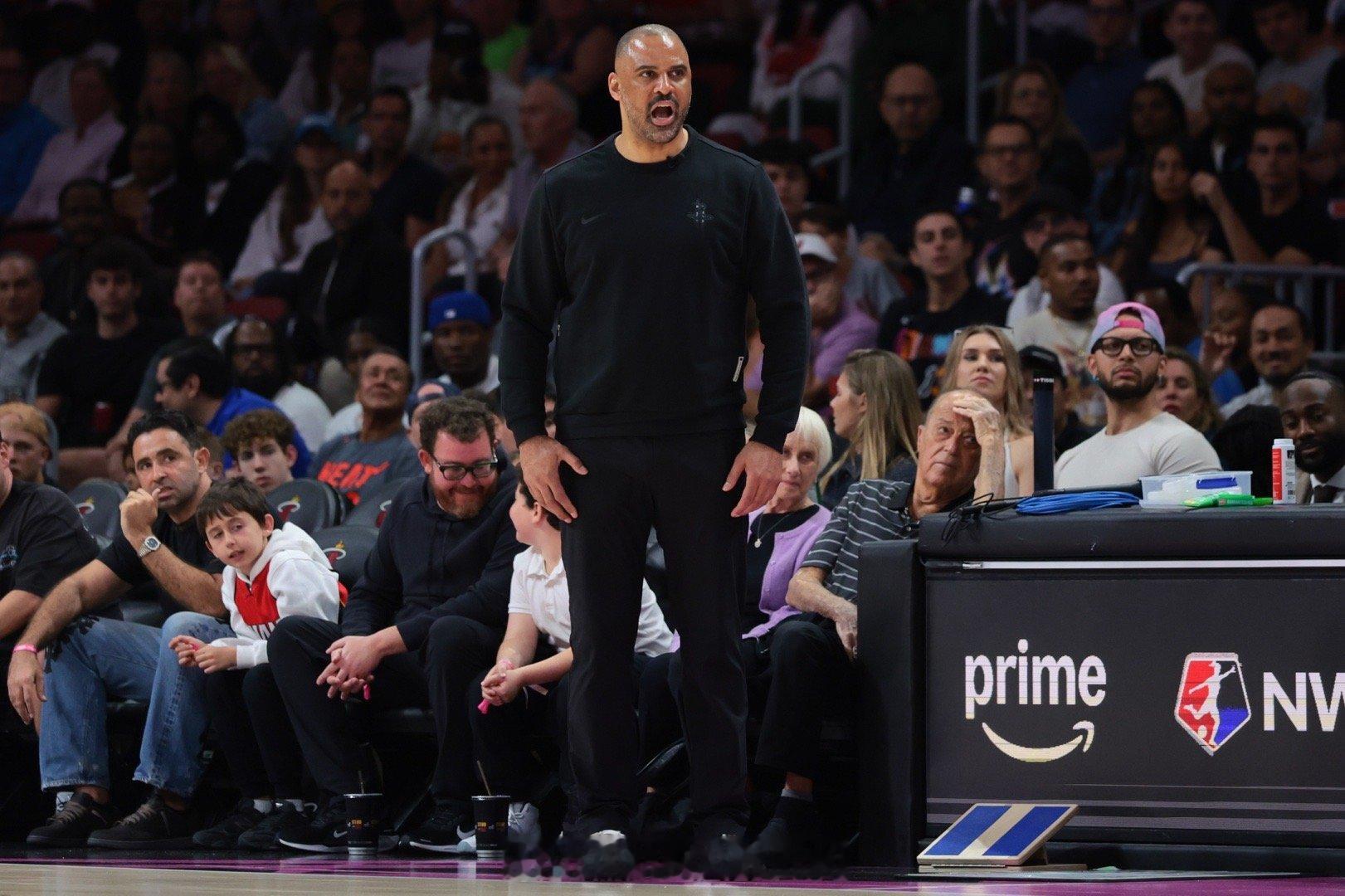 【防守不是问题？那什么是问题？要说投篮，湖人防守很好吗？只不过是你们自己菜投不进