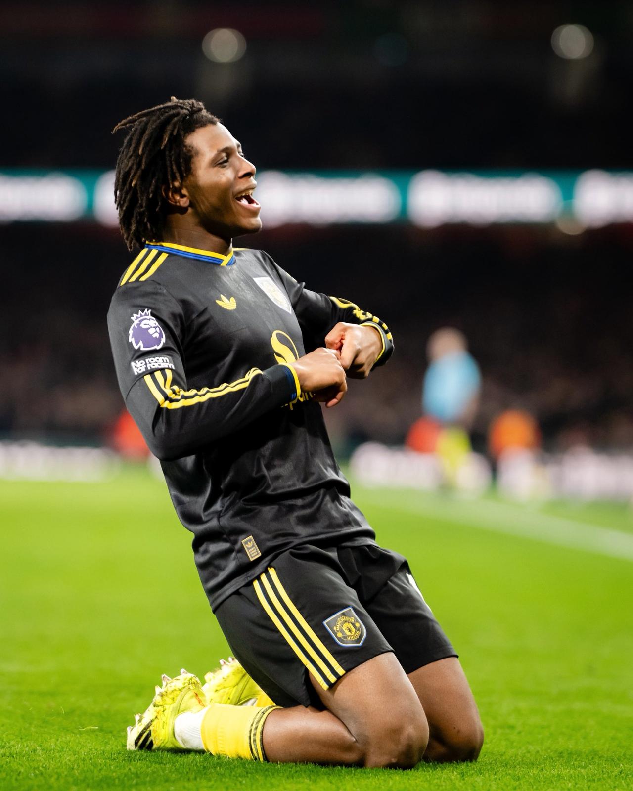 【曼联遭遇重大打击】据The Athletic报道，近期状态火热的曼联边锋多古因