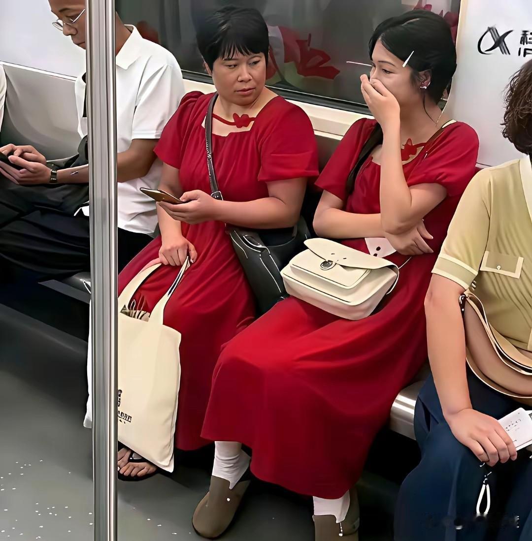 同样一件衣服，穿在不同年龄的人身上，效果却是大相径庭！