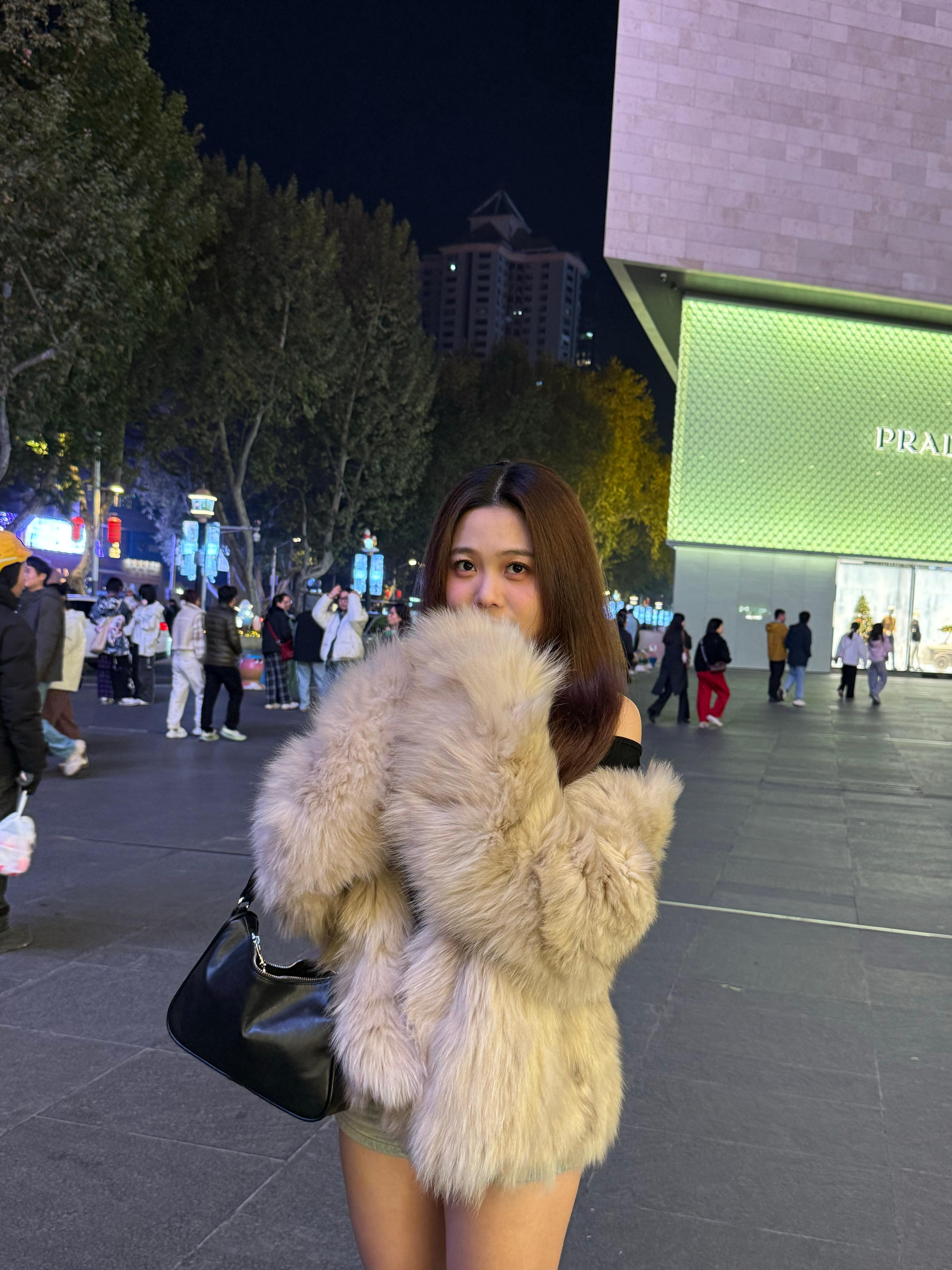 那天看着你的眼睛 你骗我我也认了 南京·南京德基广场