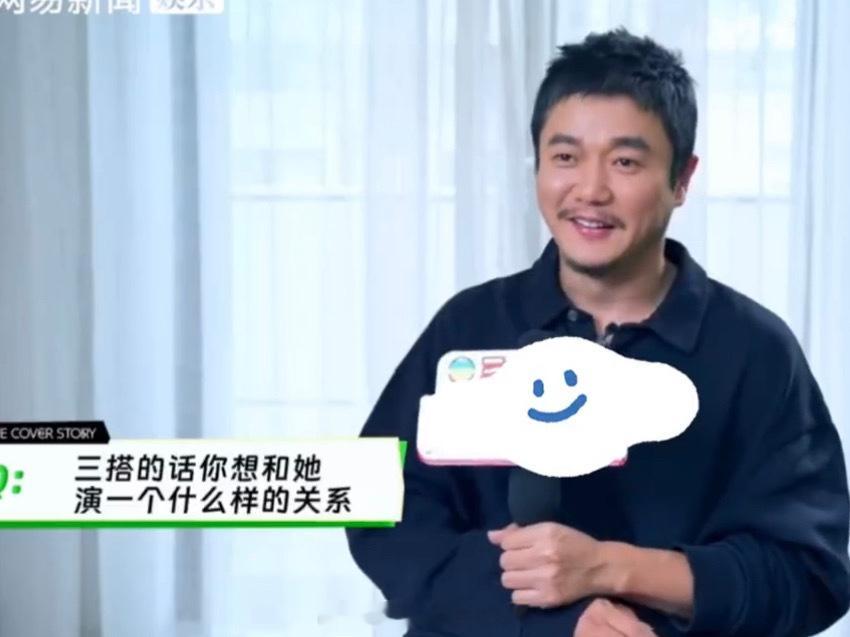 #肖央说赵丽颖手劲挺大#肖央在采访中说赵丽颖在片场的手劲儿大，看来是被赵丽颖在新