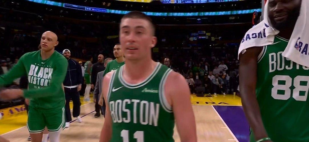 凯尔特人球员普理查德真是让人一言难尽！在今天凯尔特人主场迎战76人的比赛中，目前