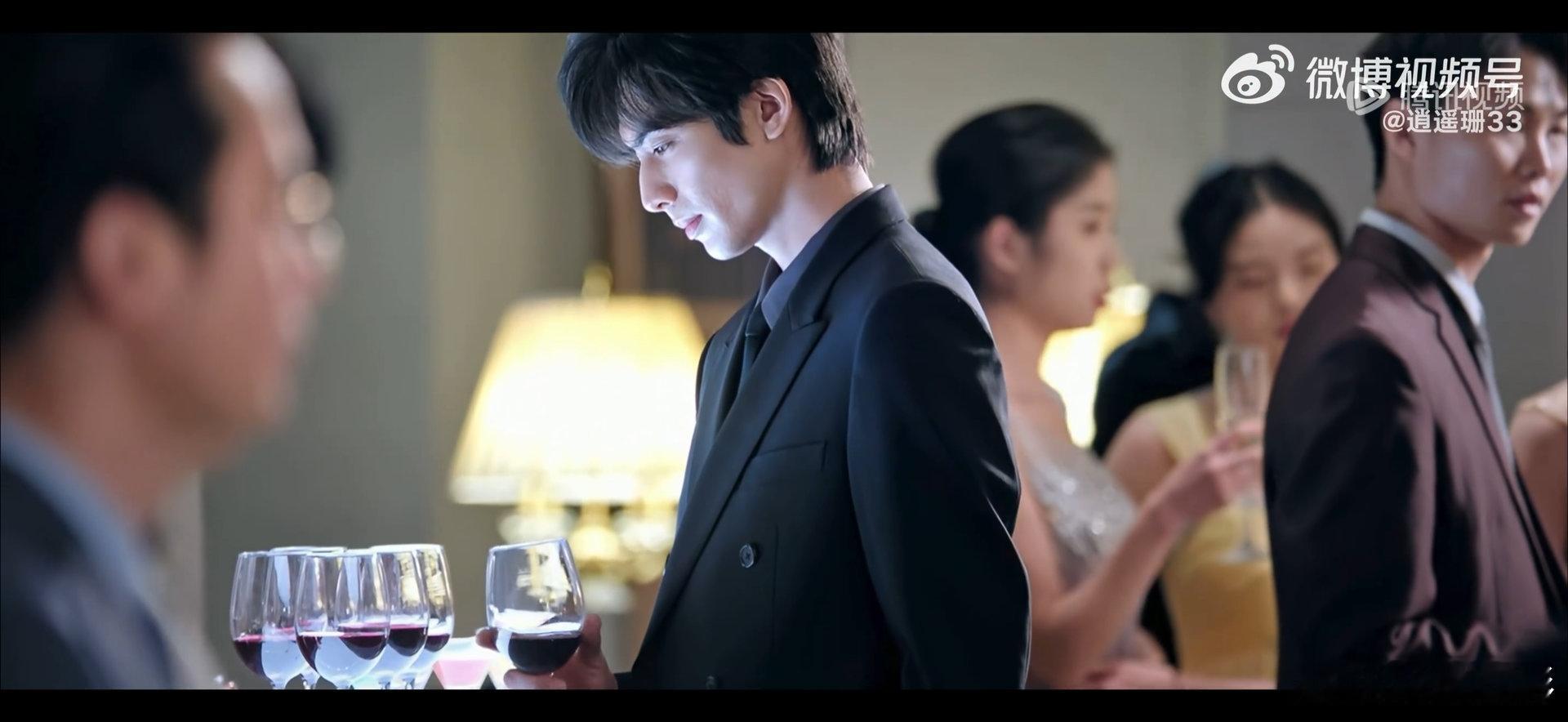 林依轮 舅舅是心有林曦的带嘴护卫 盛行杰当众发难林屿森的操作让人不适，舅舅直接开