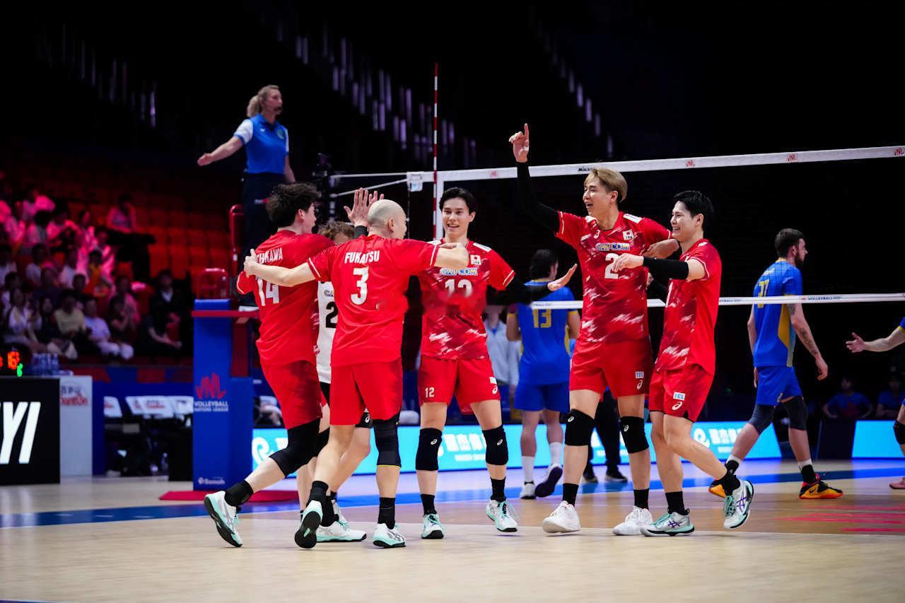 2026年世界男排联赛中国临沂站乌克兰男排vs日本男排第二局：21-25大比分：