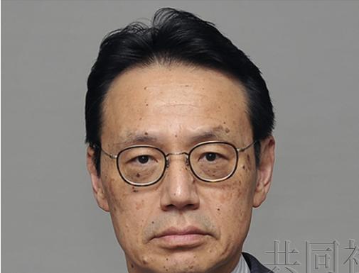 日本彻底急疯了！驻华大使当众“哭诉”被孤立，网友：活该！见过求锤得锤的，没见过求