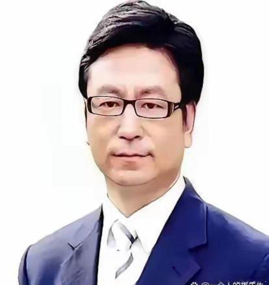 白岩松之子白清扬。他是蒙古族，蒙古名叫巴蒂，汉名白清扬。白岩松的蒙古名叫巴特尔。