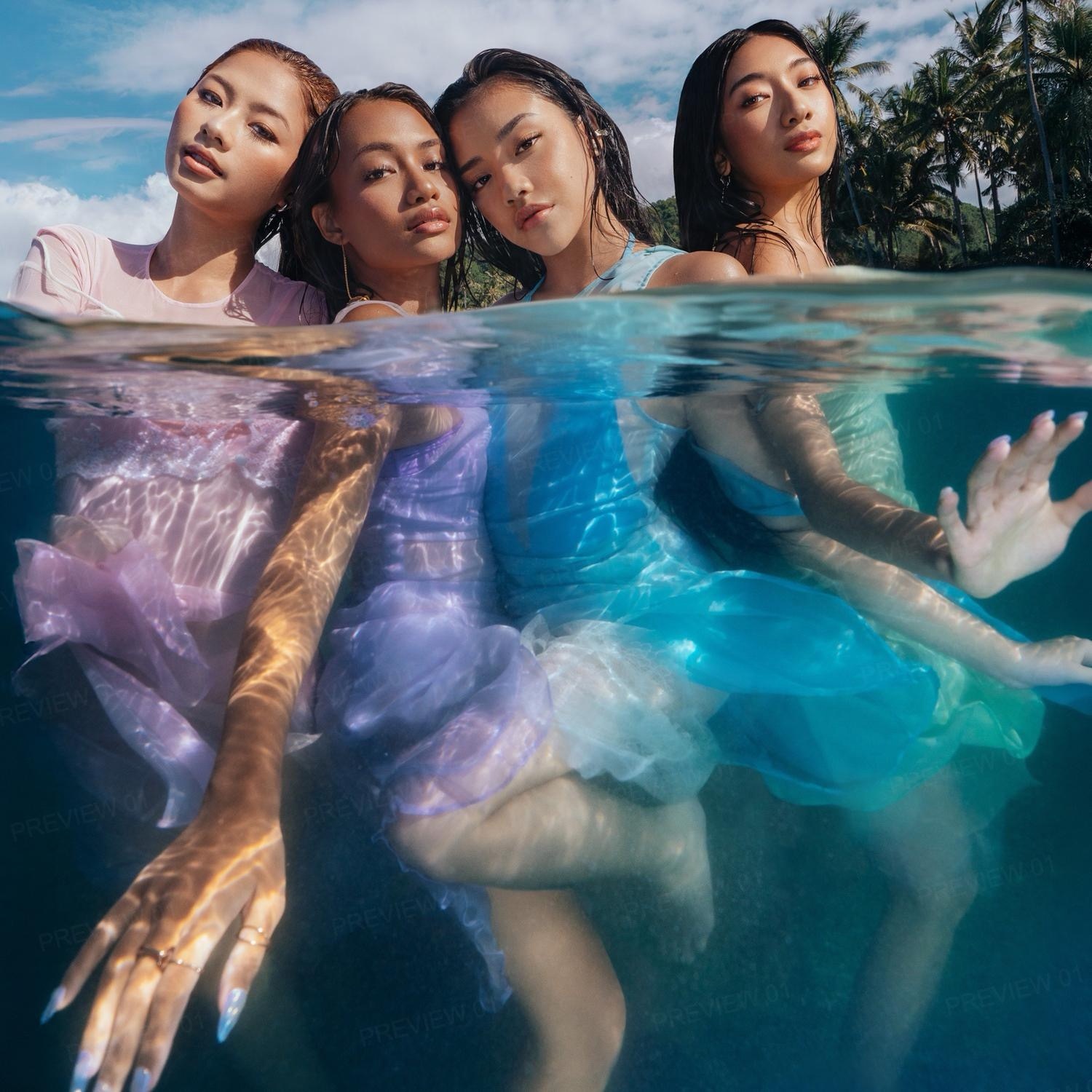 说实话最近大火的印尼女团no na的那个《work》，在她们的歌里按好听程度都有