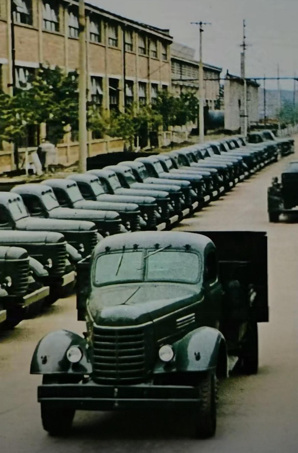 曾经的邵阳能制造汽车，那时上汽、广汽还是空气，虽有红旗轿车但量很少。现在中国已经