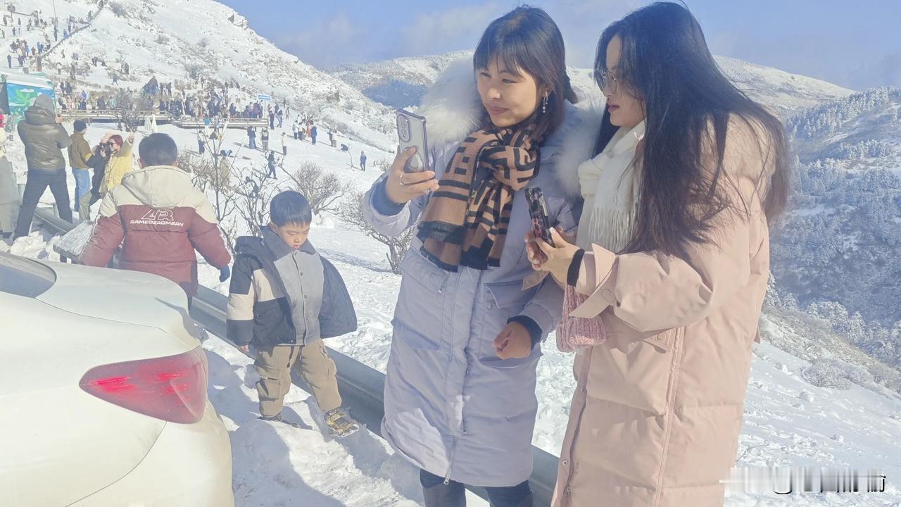 讲究平仄确实很重要，能让对联在形式上更具美感和艺术感，读起来也更有韵味。[击掌]