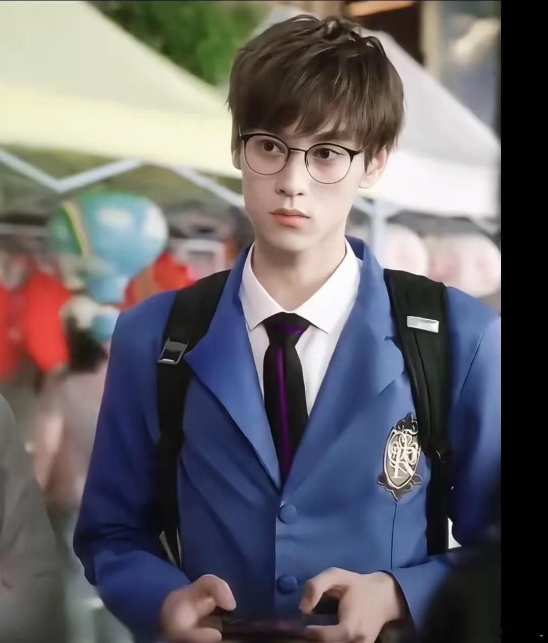 看着这个图想起咱爹精神小伙的样好反差 