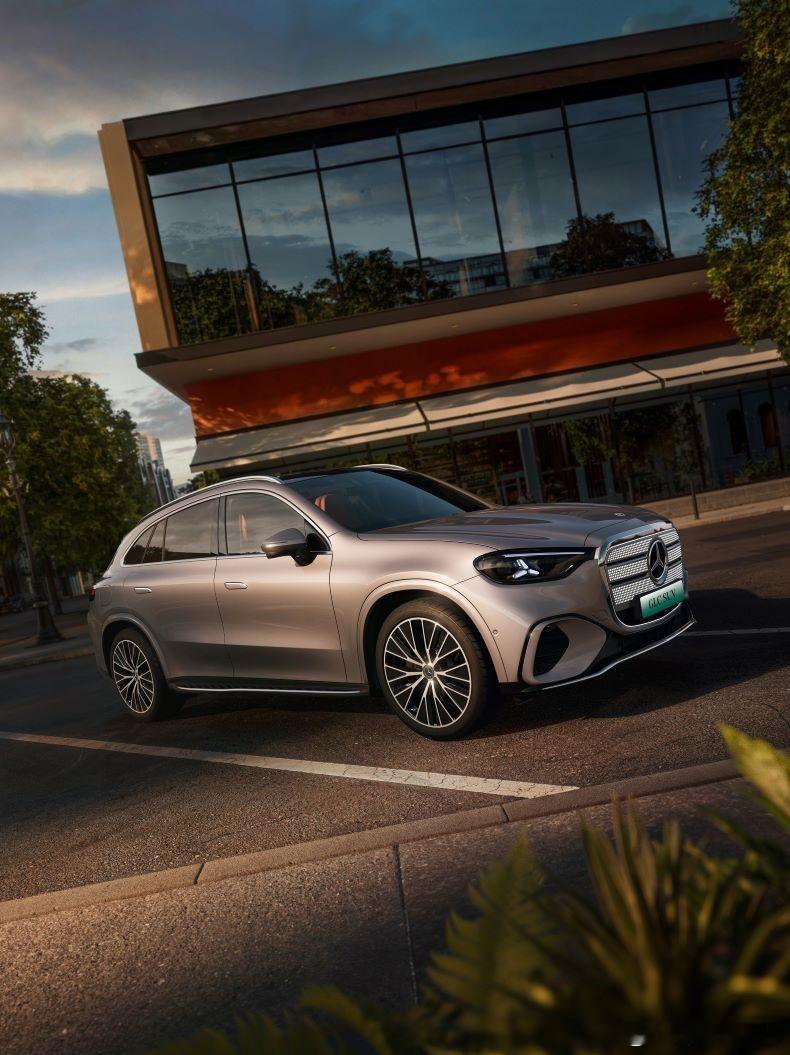 今年的北京车展，你将会看到有史以来最大尺寸的GLC SUV，并且是以纯电的形式登