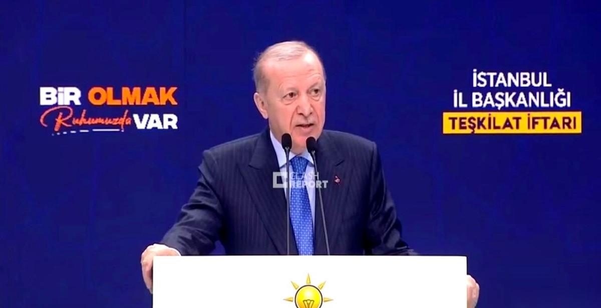 这中东啊，真是老天爷开的玩笑，三天两头炸锅！你说埃尔多安这老哥，真是把“说话的艺