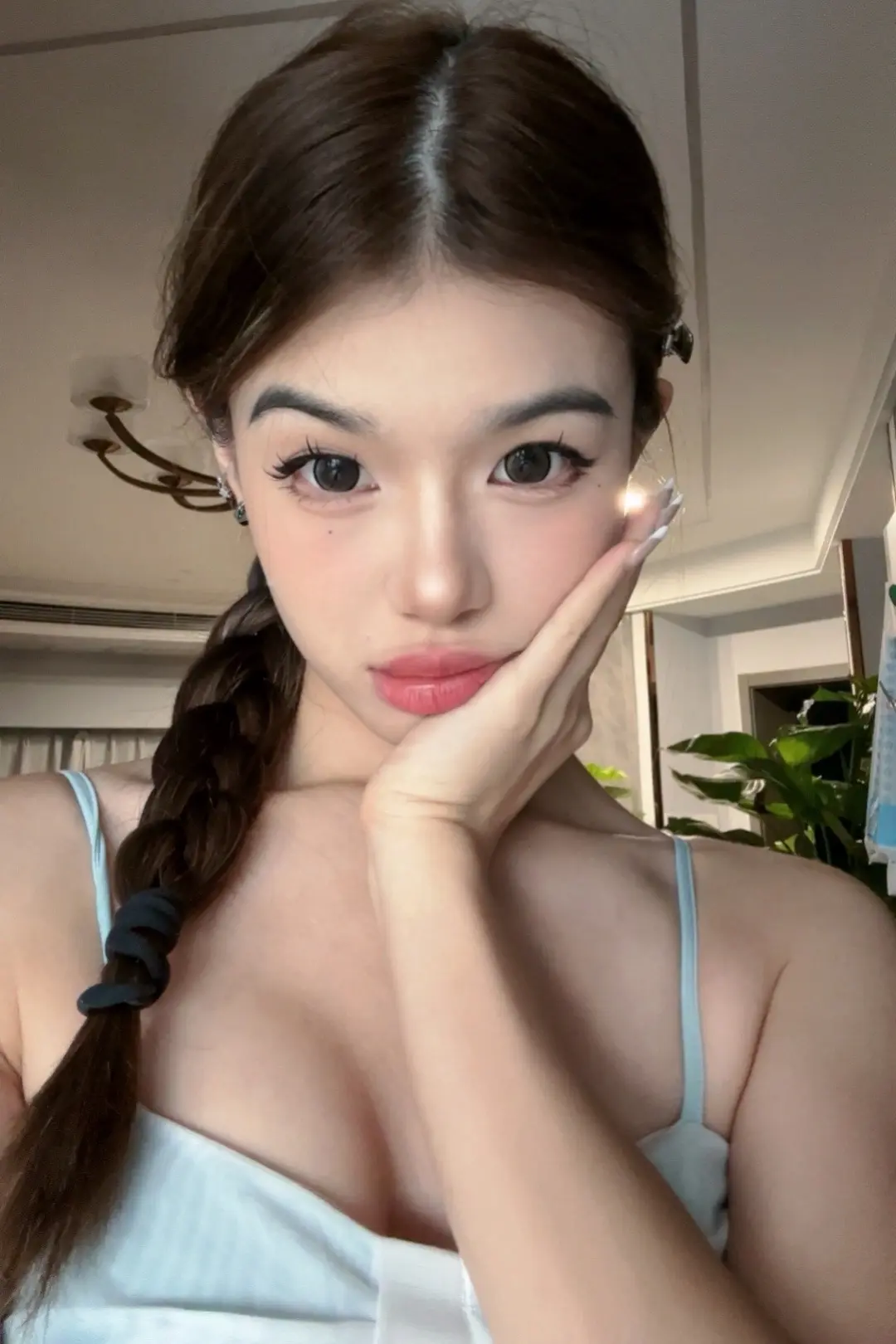靠近让你不自觉变幼稚的人会更快乐。
