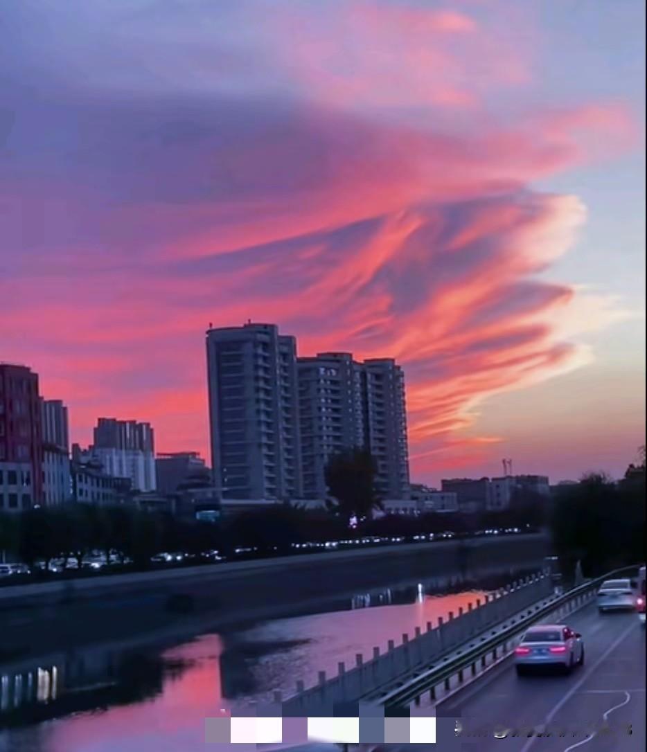 大自然的杰作！见者有好运！临沂最美晚霞！