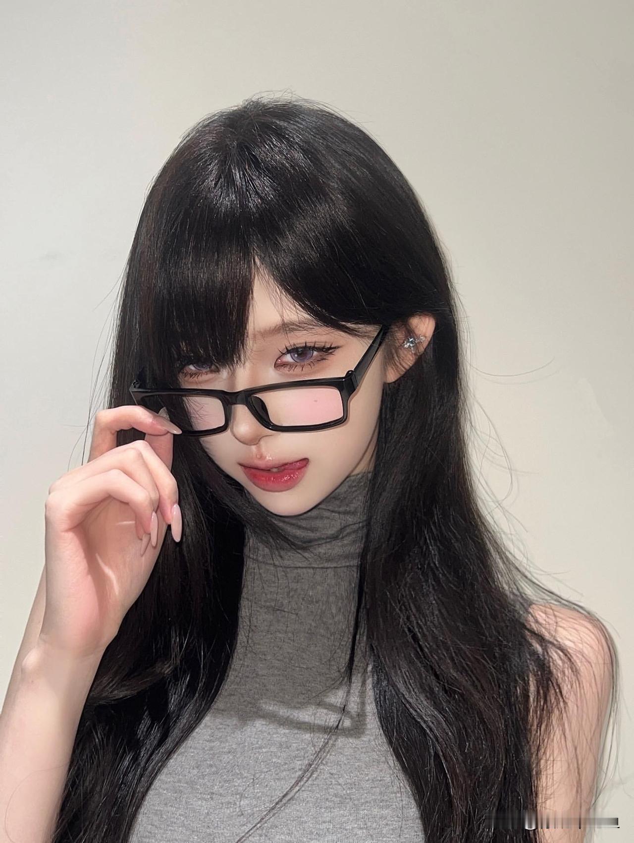 公主梦是宠出来的 女王心是拼出来的 愿所有美好的女子 都有做不完的公主梦 打不败