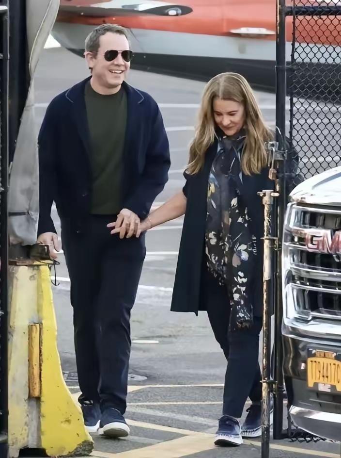 盖茨的前妻和她现在的男朋友！提起比尔盖茨。八零后们是如雷贯耳，毕竟曾经长期是世界