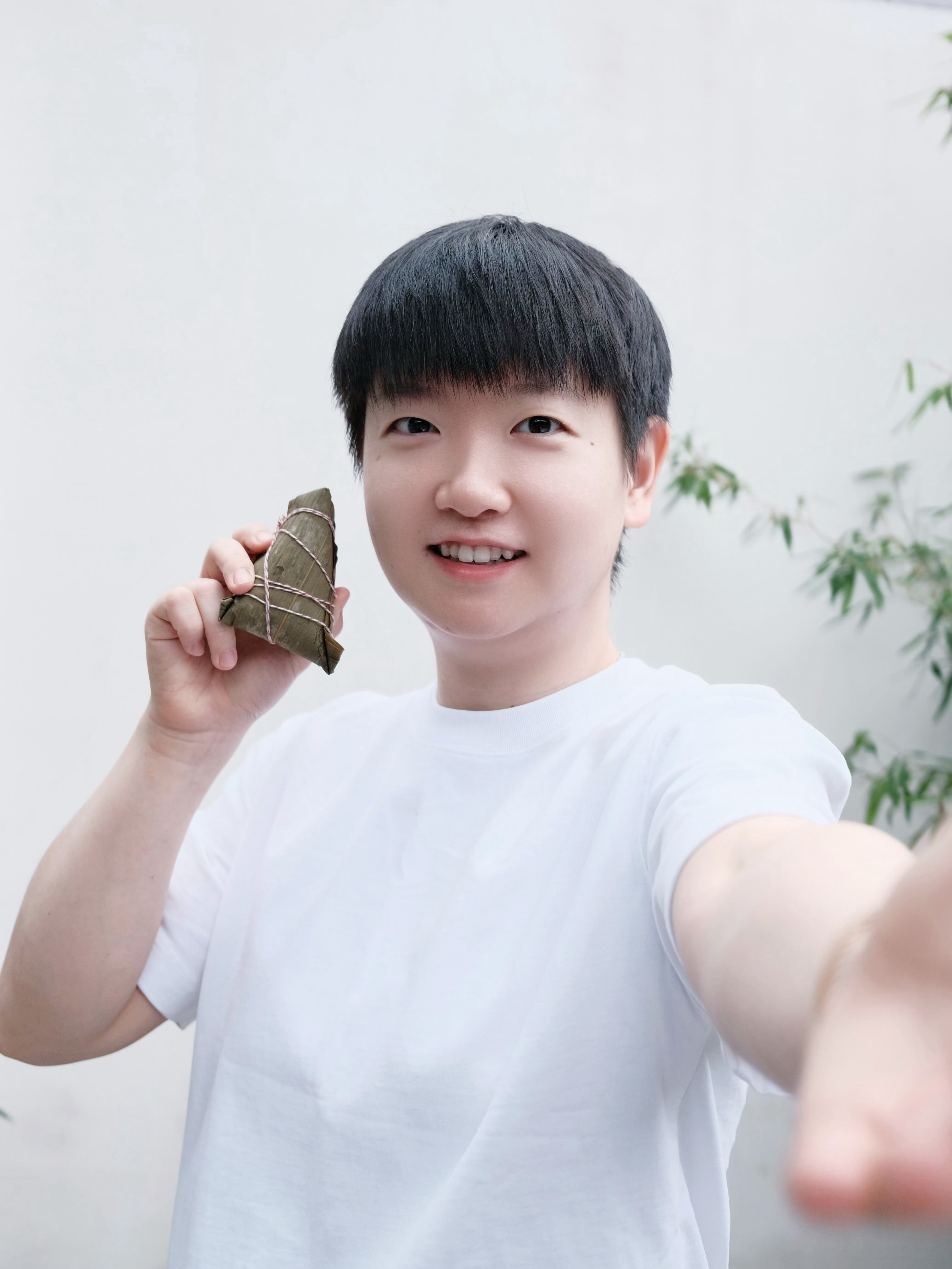 粽叶飘香 祝大家端午安康 好运接“粽”而来！” 