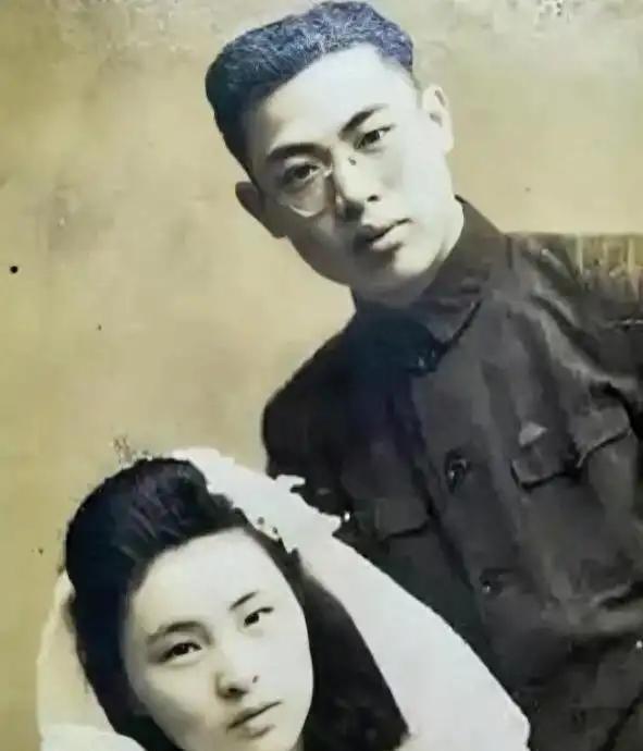 1928年，日本富家女不顾家人反对，远嫁数学家苏步青。哪料，日军侵华期间，富家女