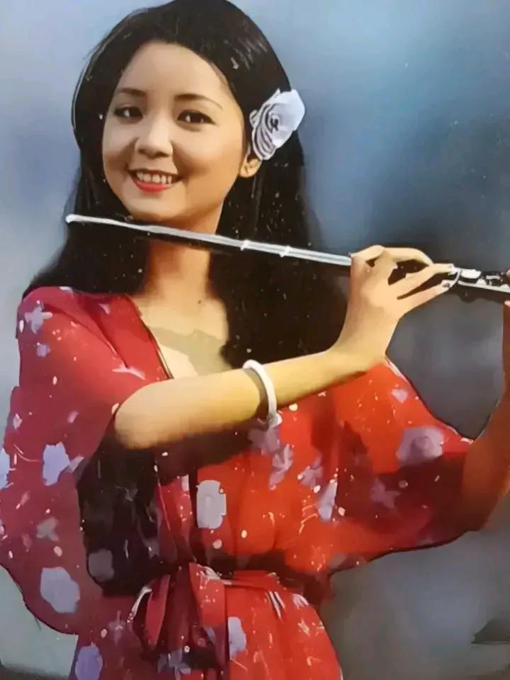 为什么现在港台和我们大陆出不来好的歌曲，和好的影视剧插曲了？

我们说起来港台过