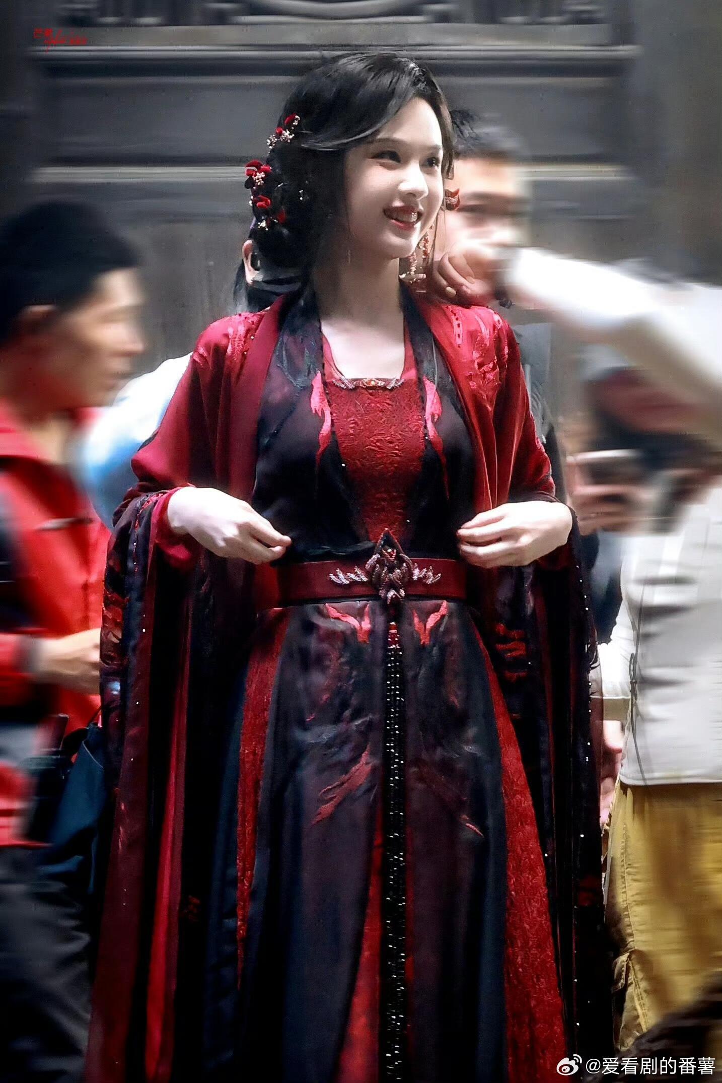 没空陪你们闹了，我家雾妄言是真要来了雾妄言真的美爆了！月鳞绮纪｜陈都灵｜壁纸｜陈