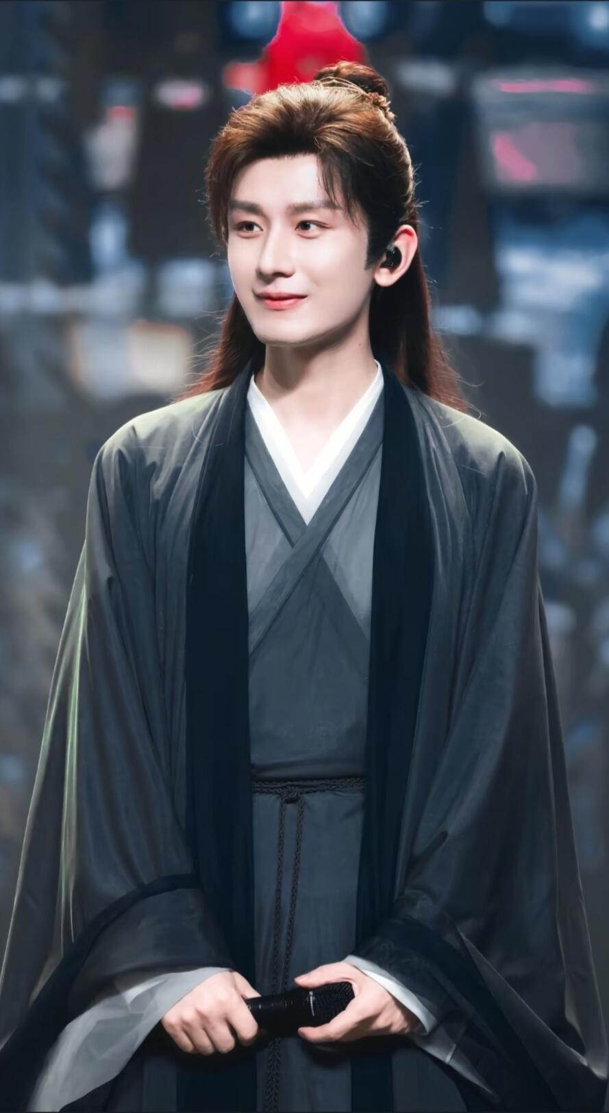 我的宝怎么穿都好看，怎么看都看不够[拜托] ​​​