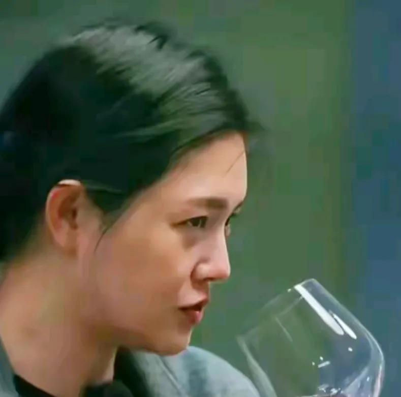 在网络的浩瀚浪潮中，有这样一番言论悄然泛起涟漪，它如同一面多棱镜，折射出人性、法