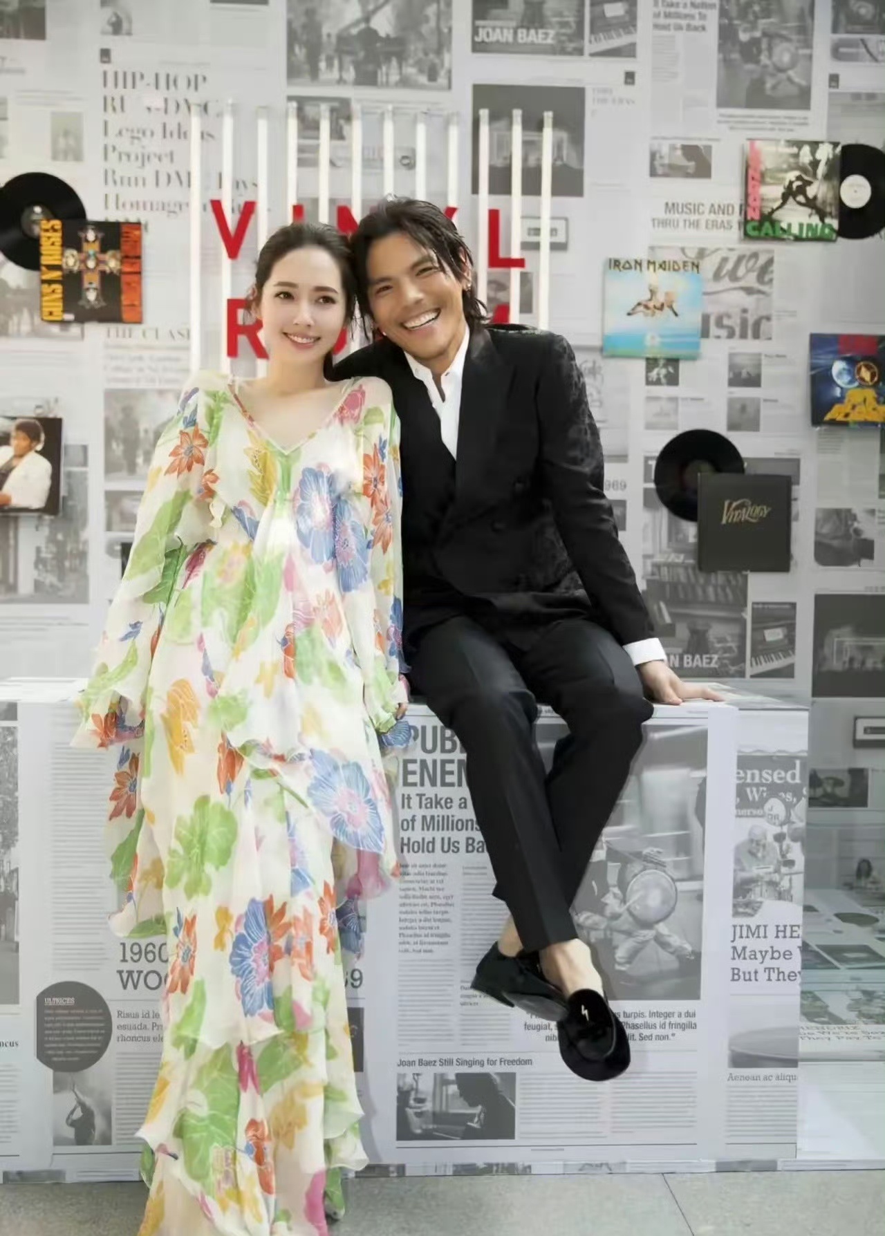向佐回应和郭碧婷感情  向佐在节目中回应和郭碧婷的感情，人家小两口好着呢！ 
