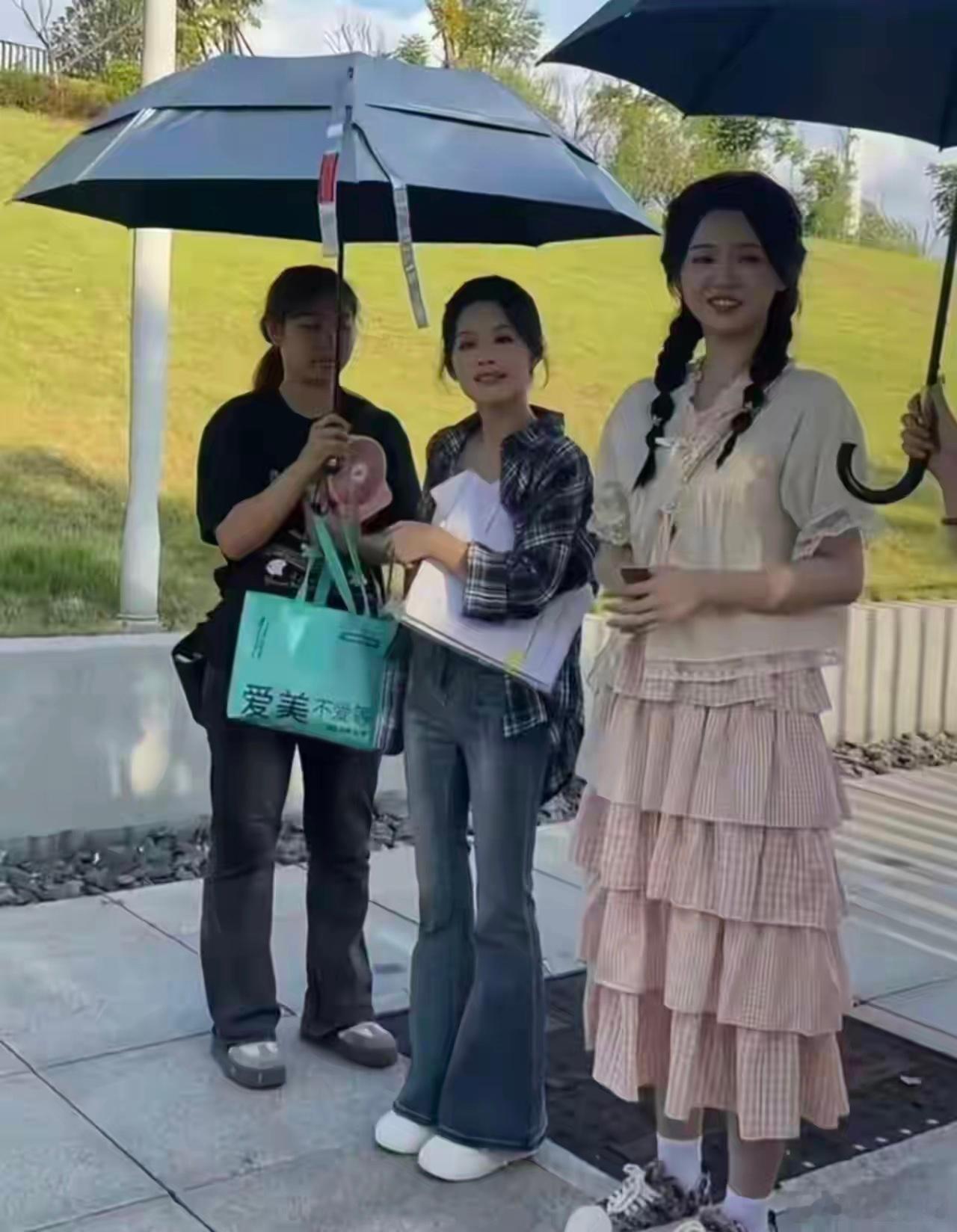 余茵到底有一米五吗