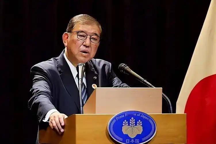中国9.3阅兵在即，日本却决定打破惯例，首相石破茂做了一件他前任们30年来都不敢