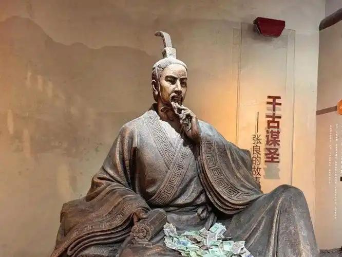一位厅级老领导谆谆告诫：
"跟任何人发生矛盾和冲突，你千万不要想着去赢别人，也不