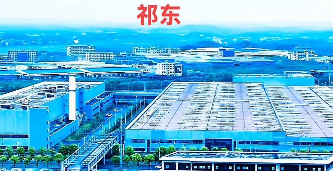 祁东现在可以把经济搞起来了，为什么这么说呢？因为祁东的交通越来越方便了，高速有三