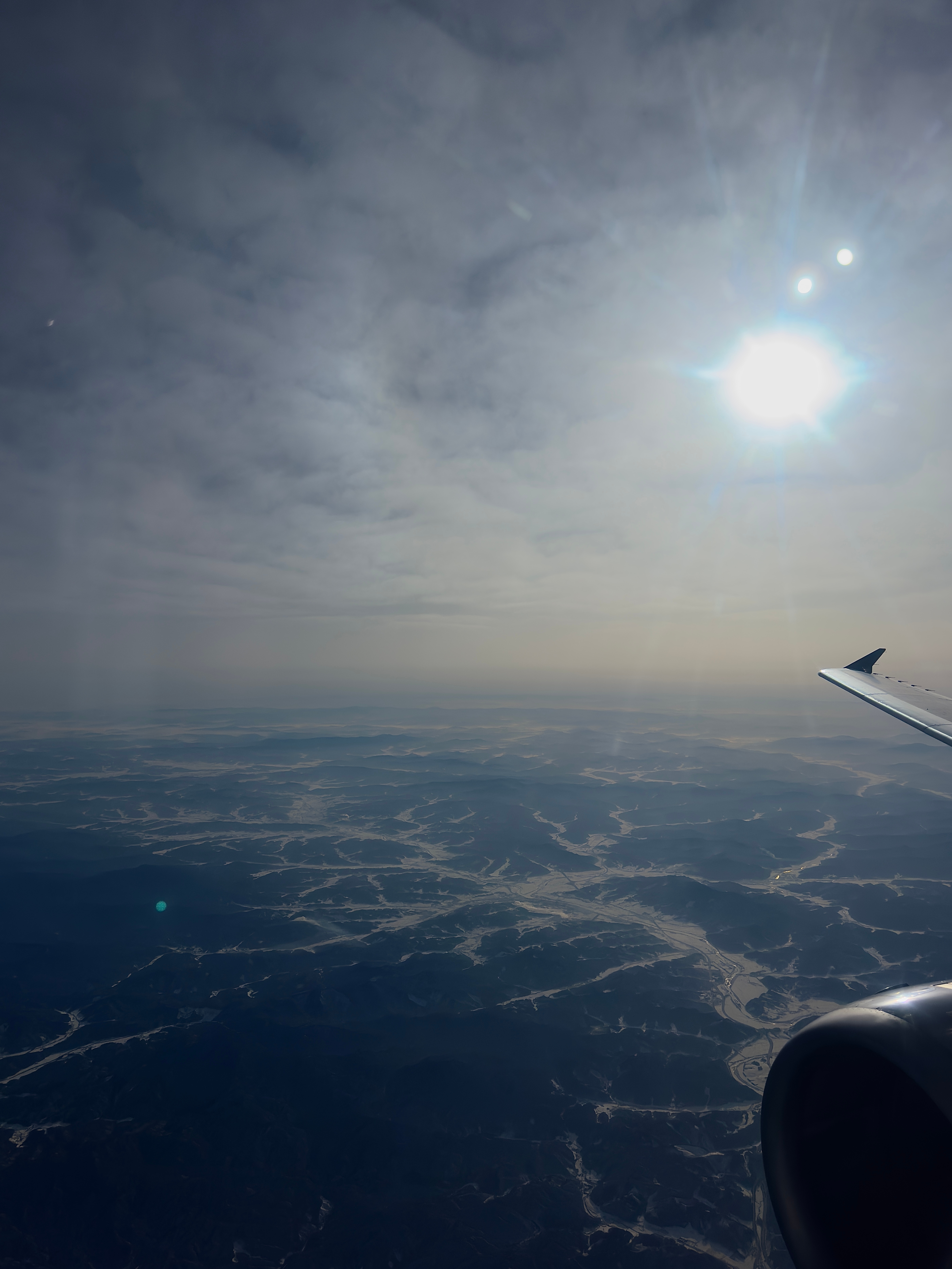 我现在对高纬度天象的掌握程度已经是：看到前面出现了一片云仔细观察了云的结构（均匀