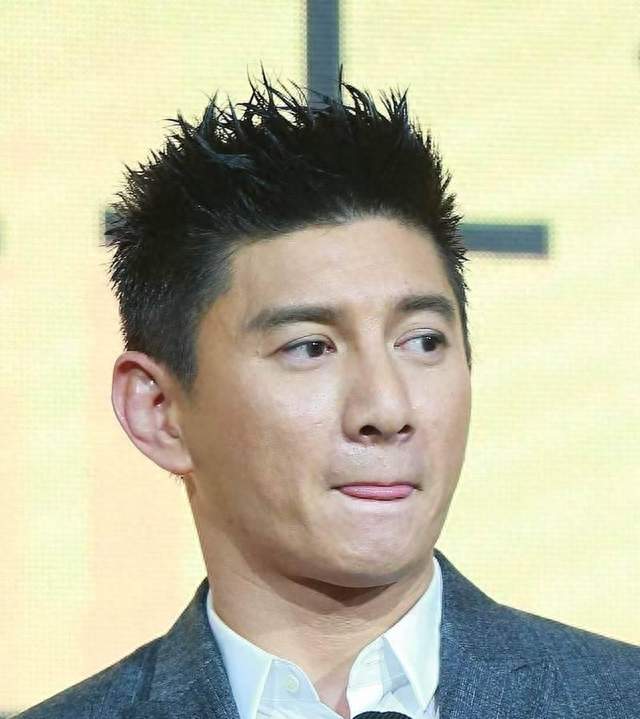 开球活动被取消，吴奇隆的回应太刚了