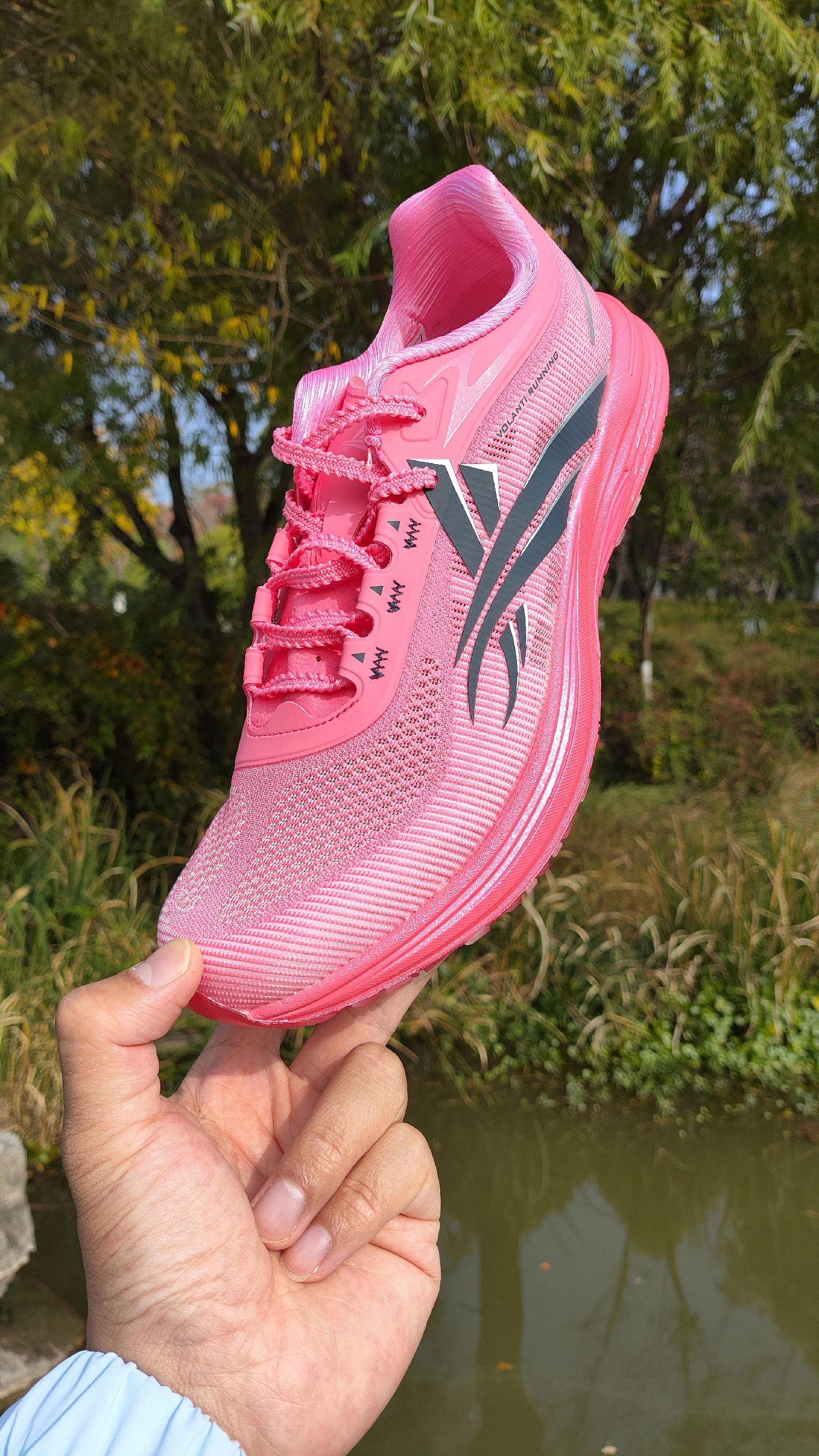 跑者，一句话点评一下下【火箭气垫跑鞋】