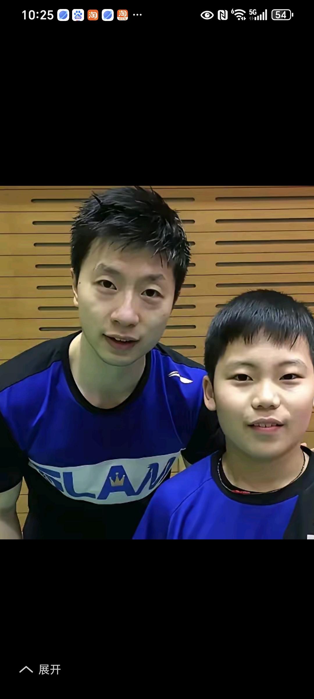 松岛辉空有多可怕？昔日合影萌娃，今变冷面杀手，更是国乒最强磨刀石
当年追着国乒大