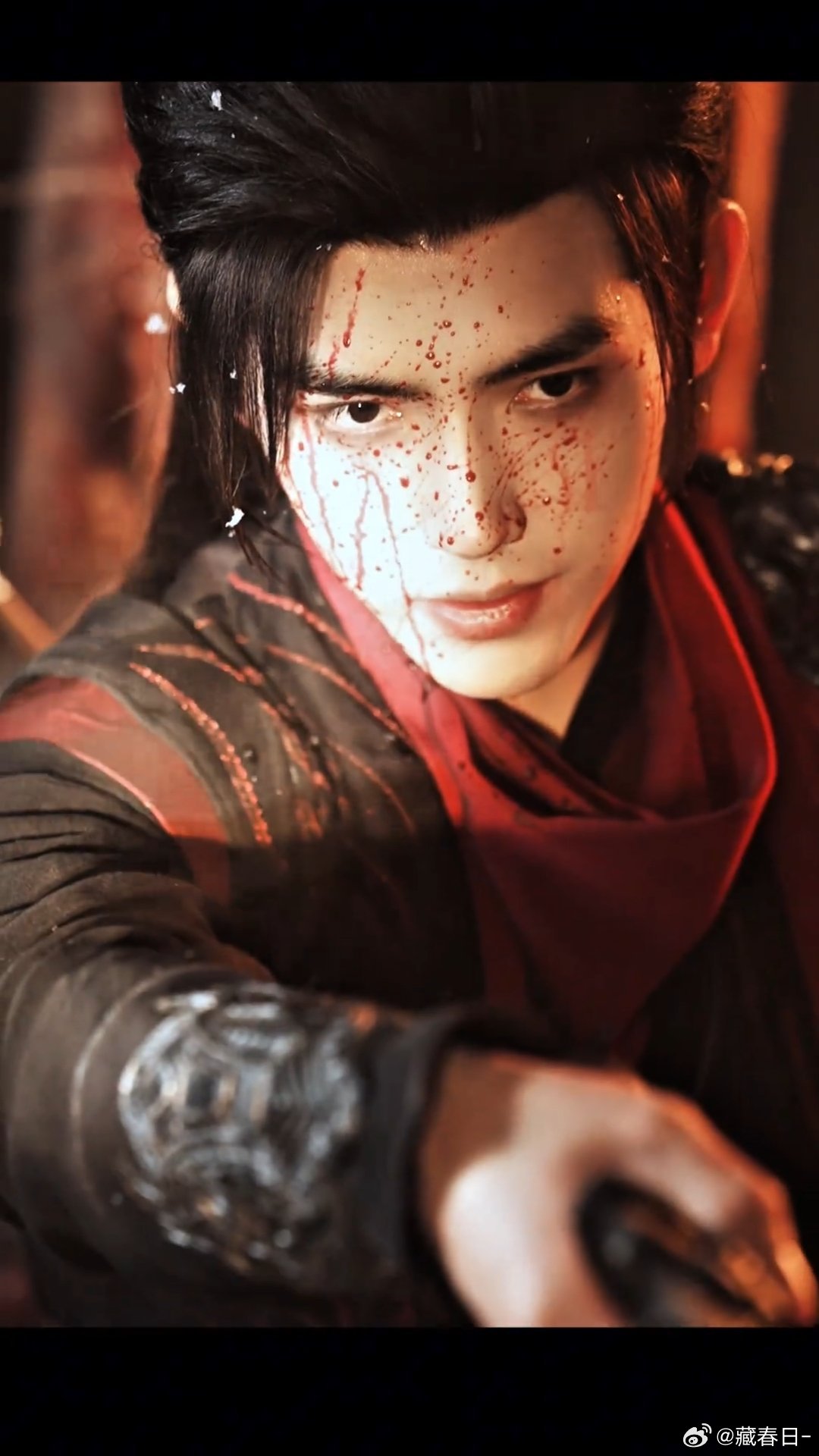 陈飞宇变装视频陈飞宇烤串变装视频来品一下陈飞宇的烤串变装视频，谁教你这样变装的 