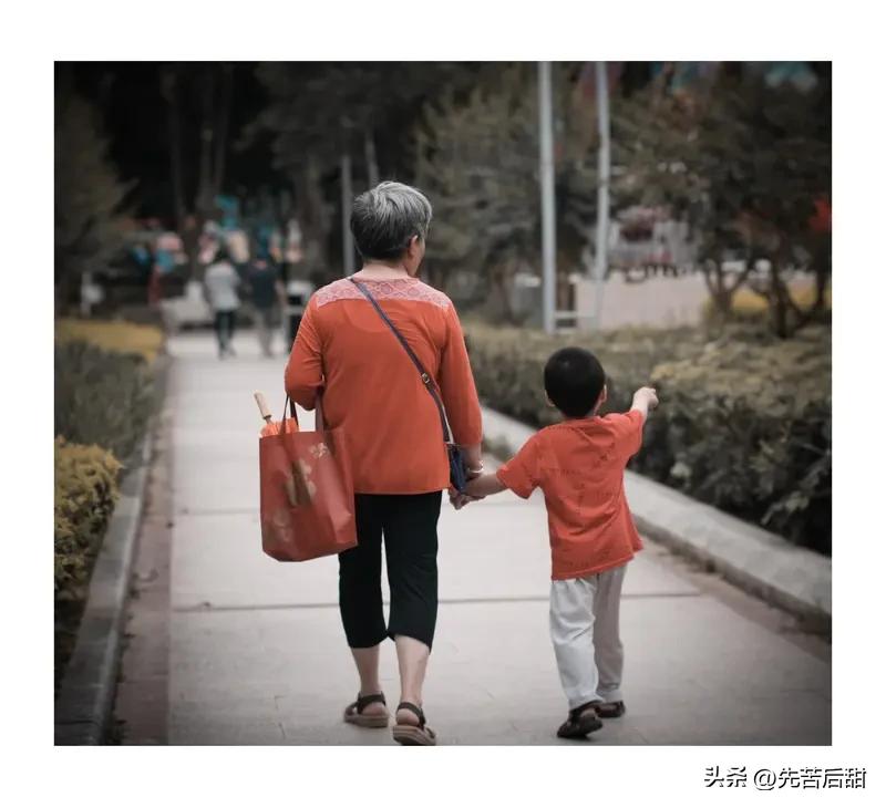 人老了,养儿防老靠谱吗? “养儿防老”这观念在咱中国人心里扎根太久了。年轻时，我