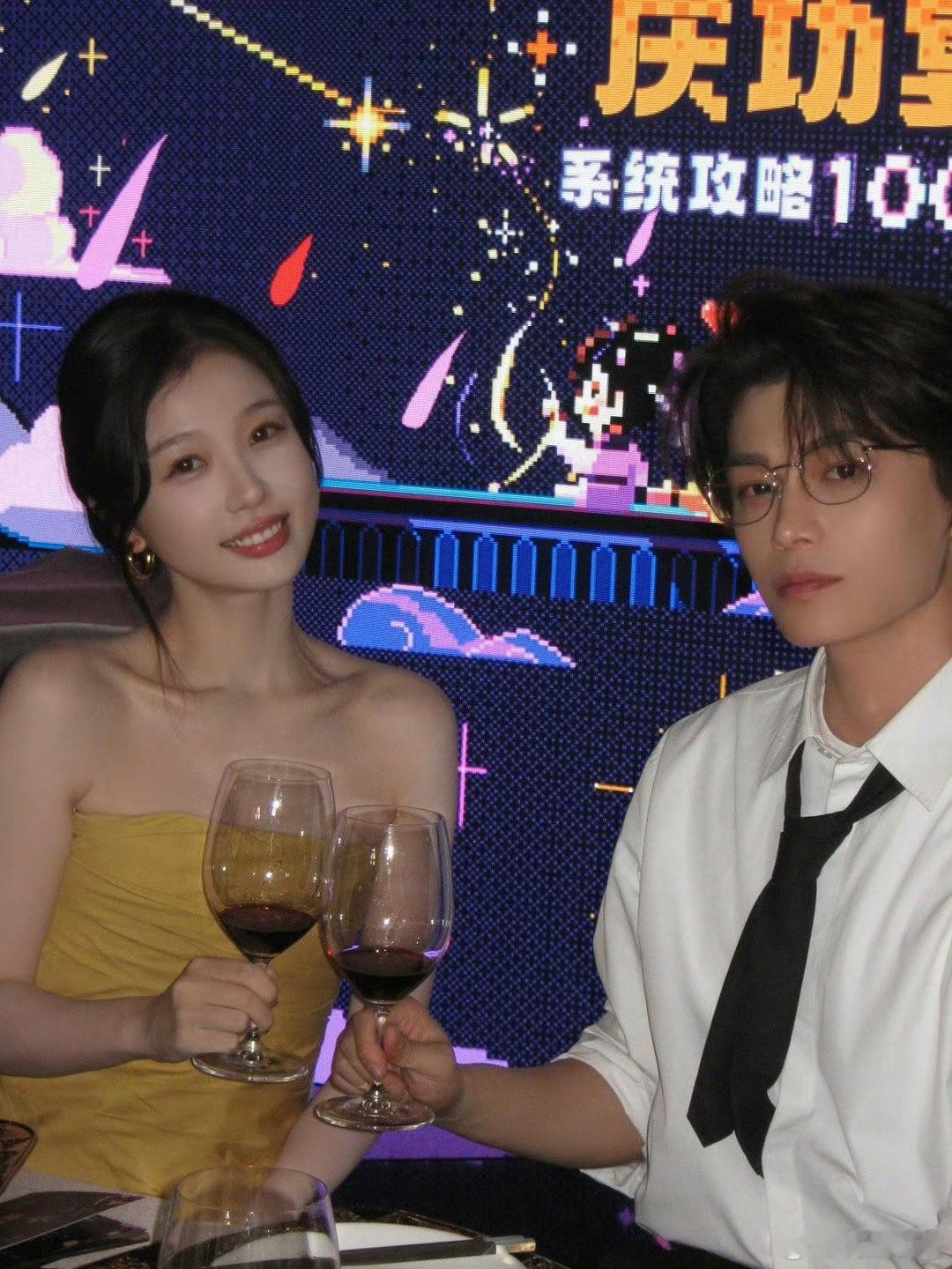永夜星河庆功宴  终于等来了合照！！！ 