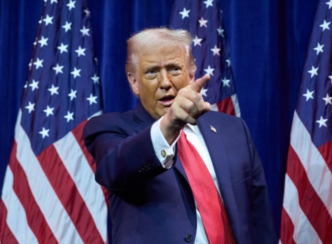 美式霸权：以强凌弱，祸害全球！
 
特朗普常被批评奉行单边主义与强权行事风格。他