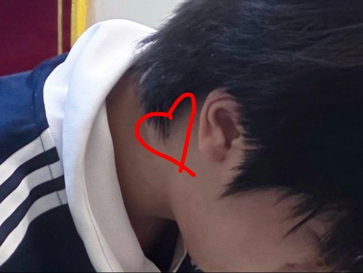 魏子宸，你身上还有多少痣是我没见过的！！！ ​​​