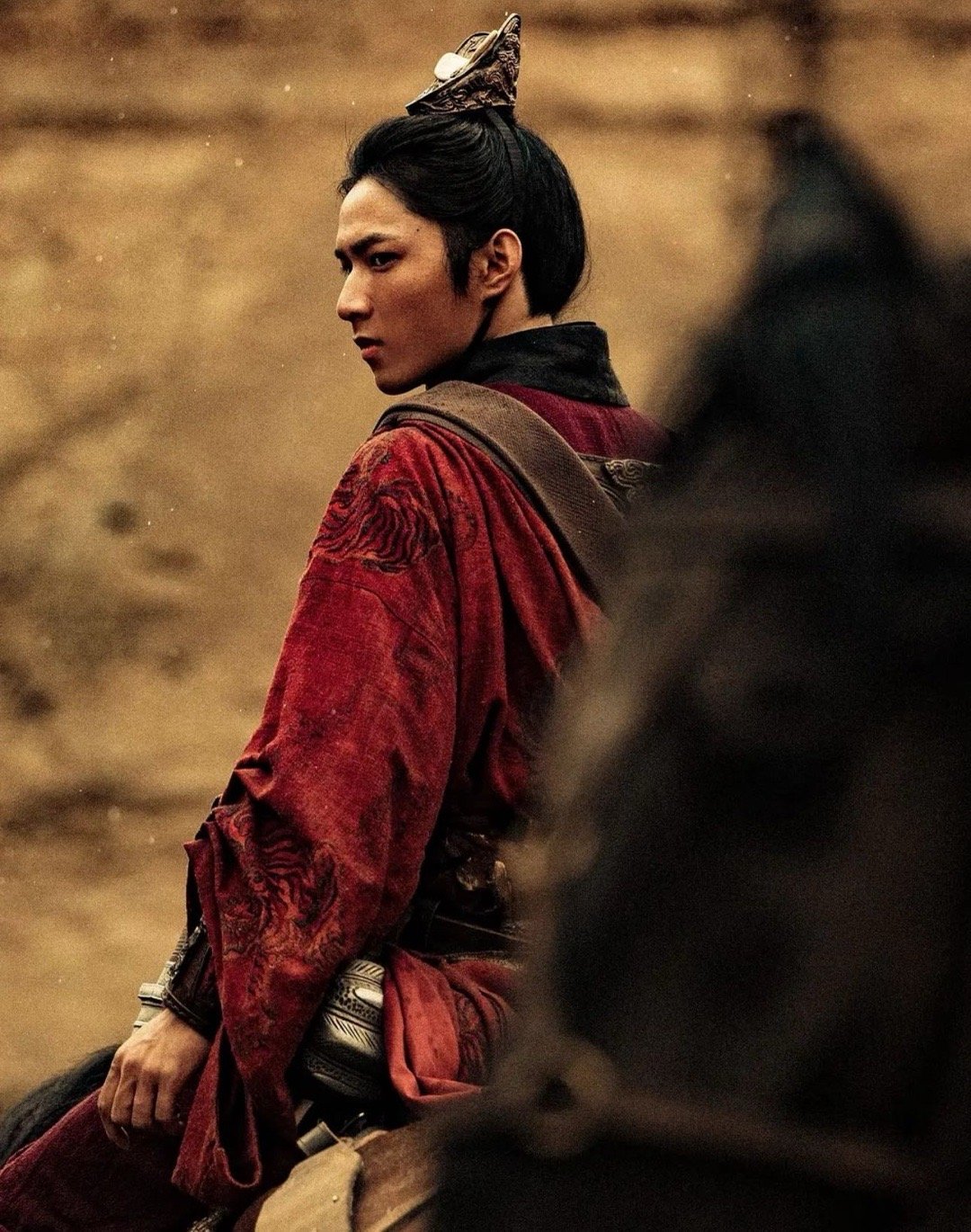 镖人里的弦外之音有些支持不能明说，有些正义要换个身份去做。《镖人》把东方社会里的