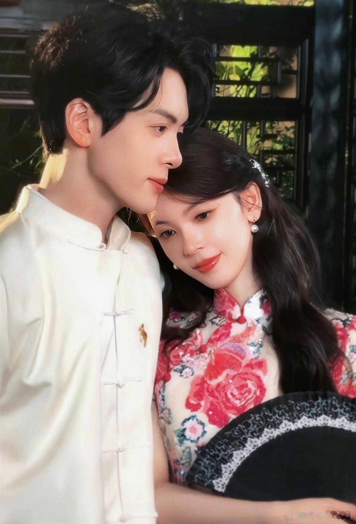 九门陈瑶曾舜晞耳鬓厮磨的恶鬼味 他们之间的暧昧就像是一杯毒酒，明知有毒却还是忍不