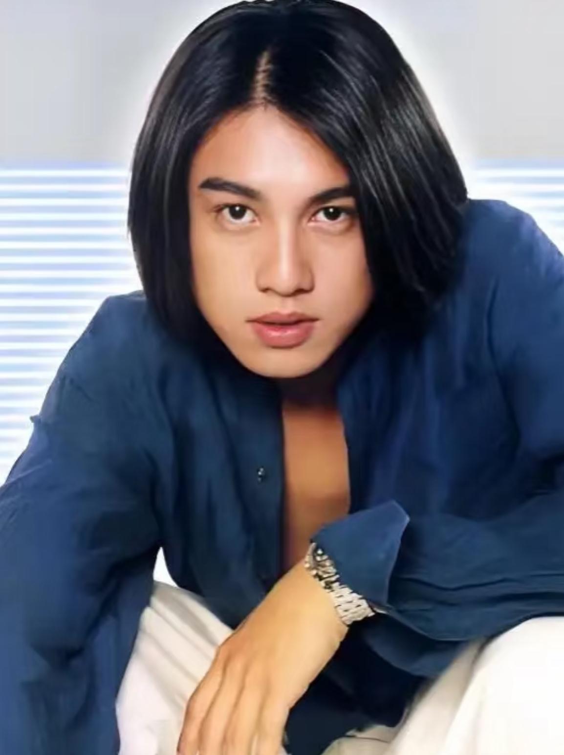 朱孝天为什么这么爱删人啊？
刚开始以为他真实不受娱乐圈待见
现在看来一切都是咎由