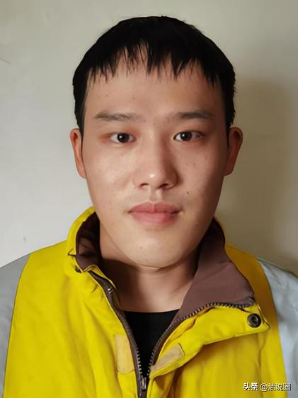 2018年，浙江杭州，21岁外卖小哥接到一订单，订单上备注：别放门外，请敲门送进