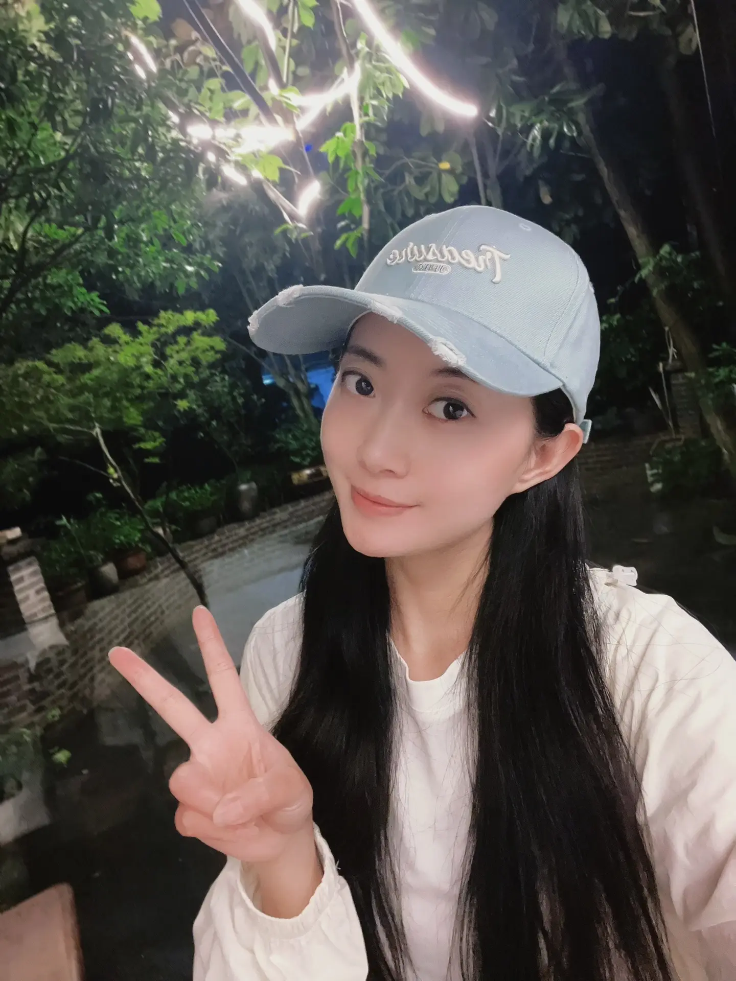 微醺是最好的状态，世界温柔我也可爱[呲牙]