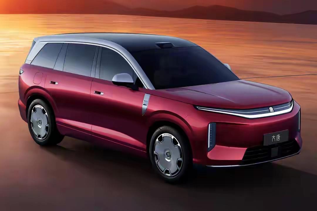 比亚迪大唐首发亮相 旗舰SUV携闪充与刀片技术重塑高端格局

3月5日，比亚迪王