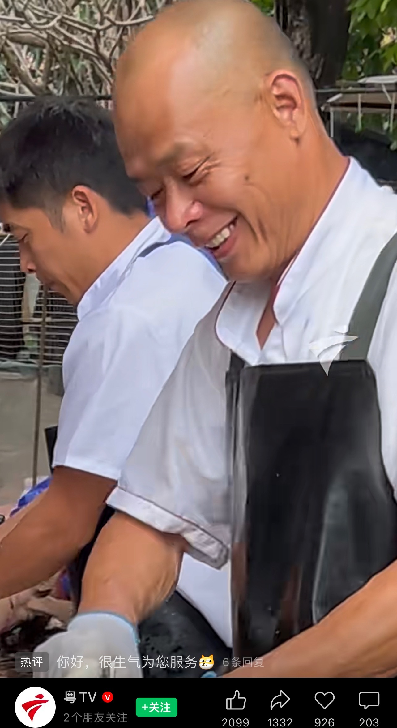 食客拆台莫氏鸡煲鸡带毛冷冻老莫年轻的时候肯定超帅的现在也帅还幽默还大格局，这样真