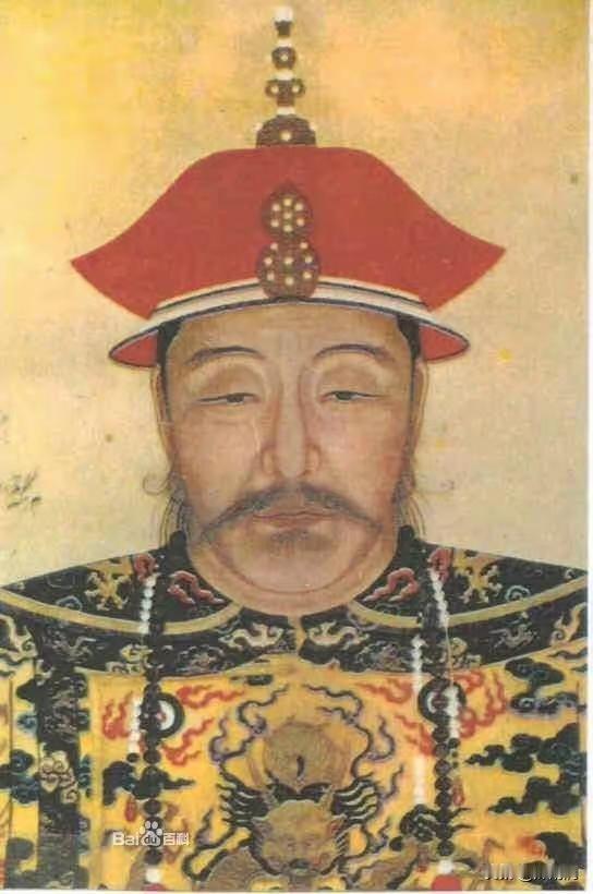 清太祖努尔哈赤打打仗，不看兵书，只看一本《三国演义》就能带兵打仗。
想想也合理，