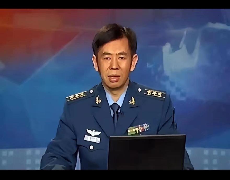 戴旭大校的精辟比喻：真正的强大从不止于“装备”
 
戴旭大校“给牛挎上冲锋枪，它