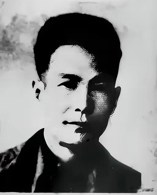 1948年，狱医刘石人到女牢诊病，一个女犯突然摔倒在地，刘石人下意识地去扶她，下